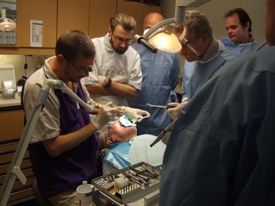 Dr. Lundgren demonstrates the PIPS® method